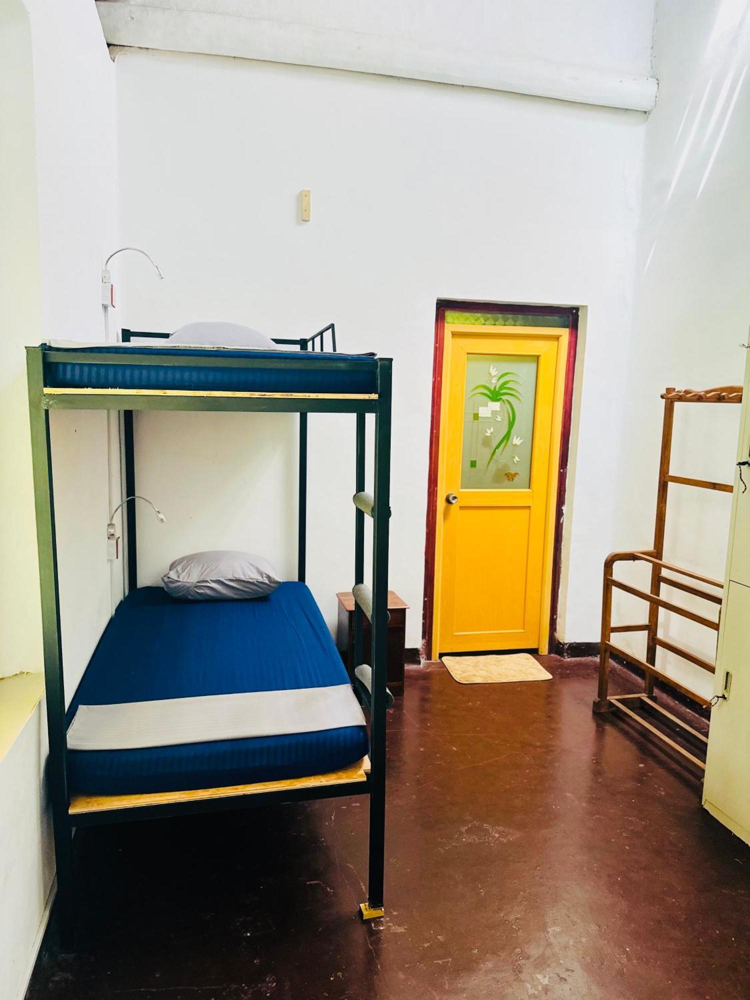 Happy Bunk Hostel Weligama Exterior foto