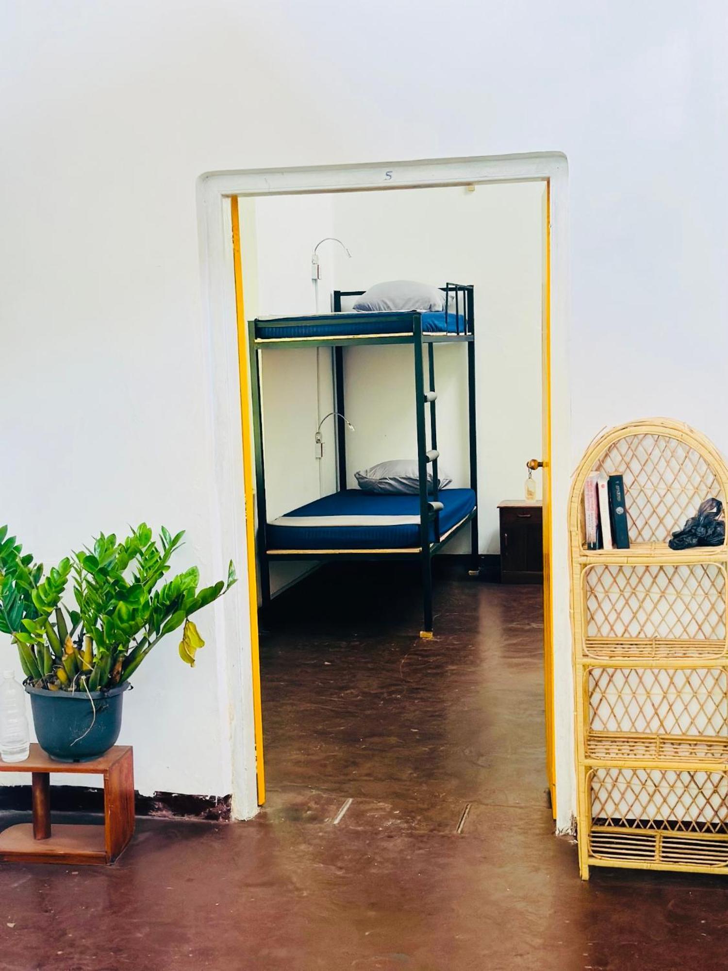 Happy Bunk Hostel Weligama Exterior foto